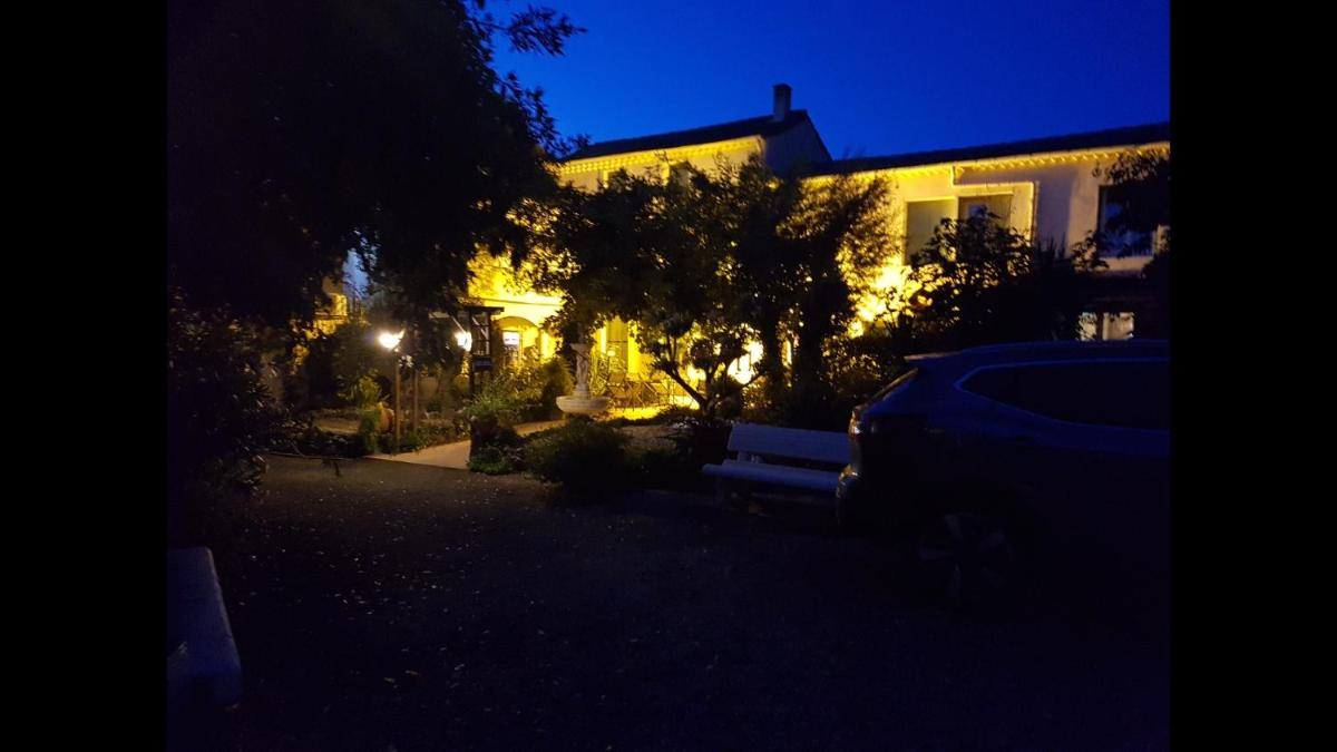 Les jardins du Patriarche Hôtel - Housity