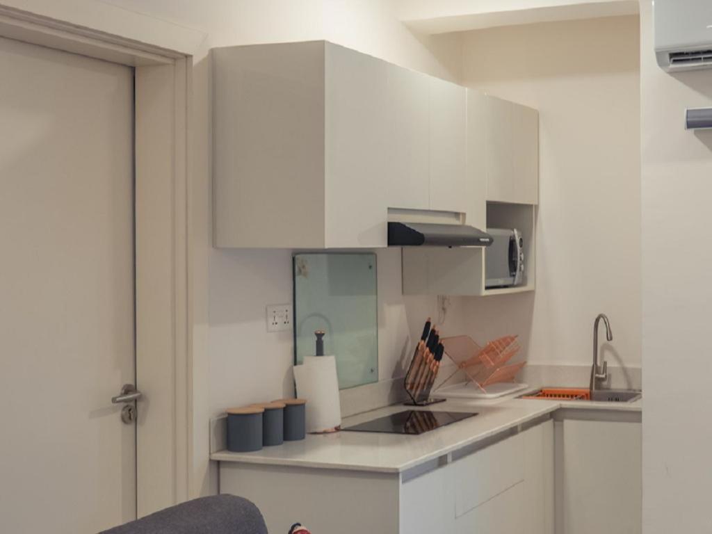 Yellow Door Apartments - Housity