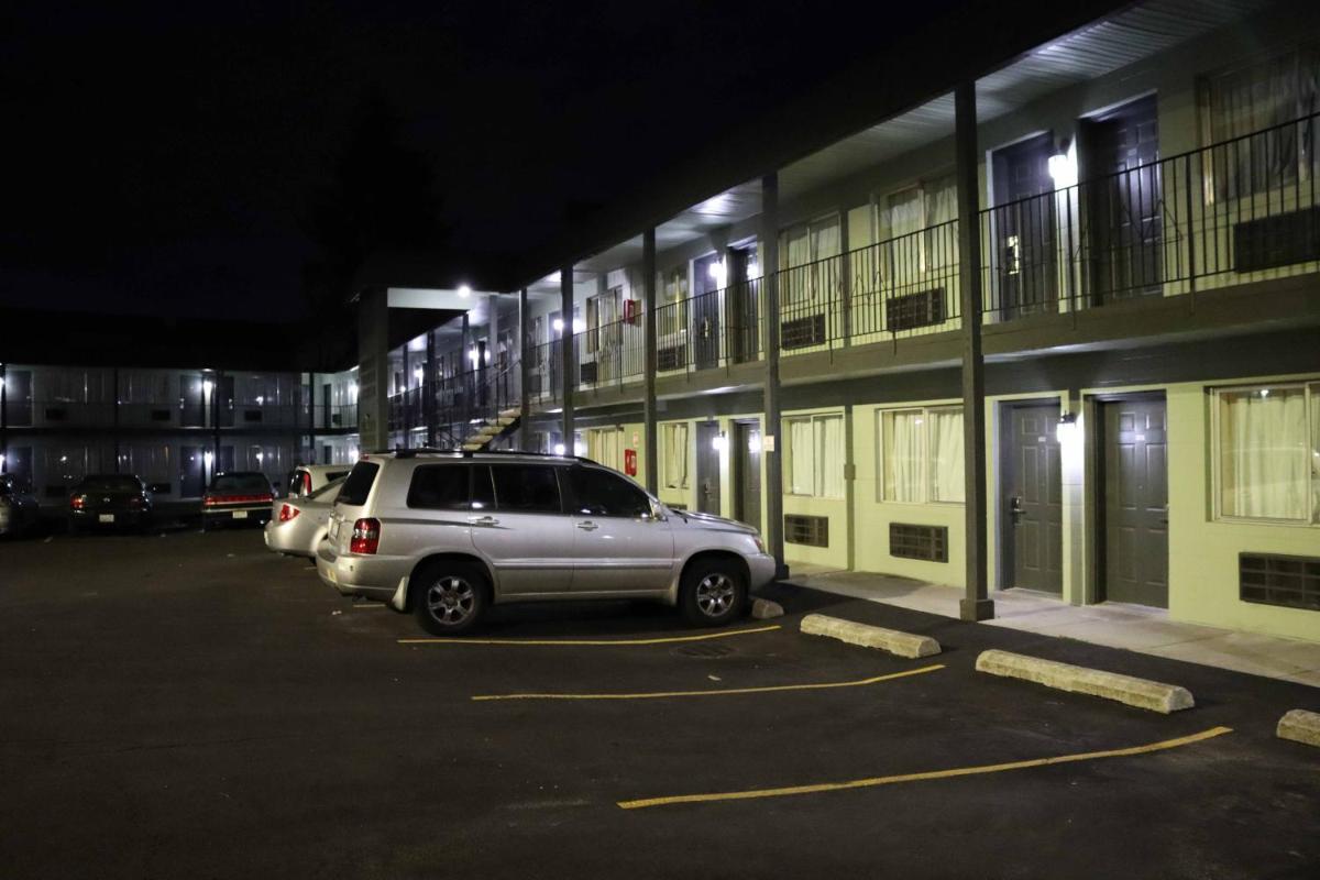 Tiki Lodge Motel - Housity