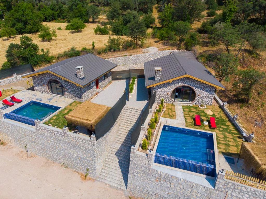 Havuzlu jakuzili lüx taş village - Housity
