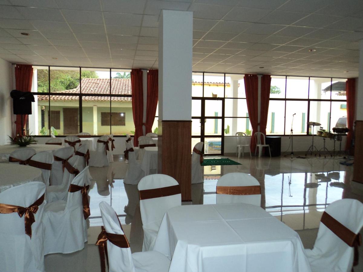 Hotel Piesta - Housity