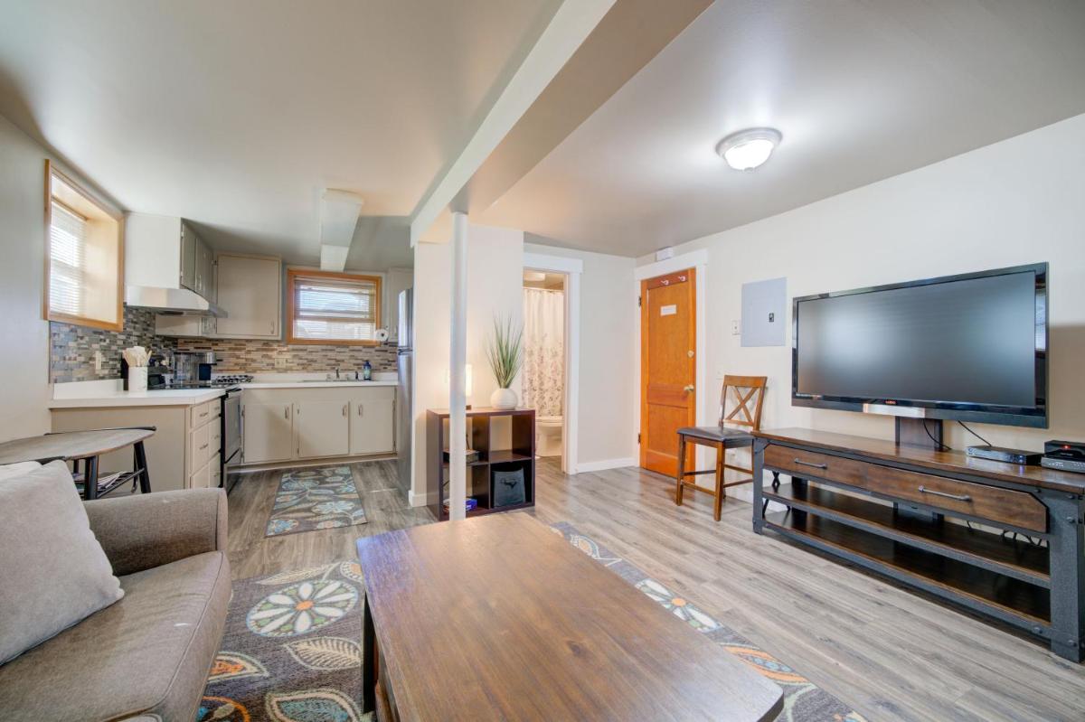 Charming and cozy downtown Bozeman 1 bedroom condo Walk to dinner and drinks - Housity