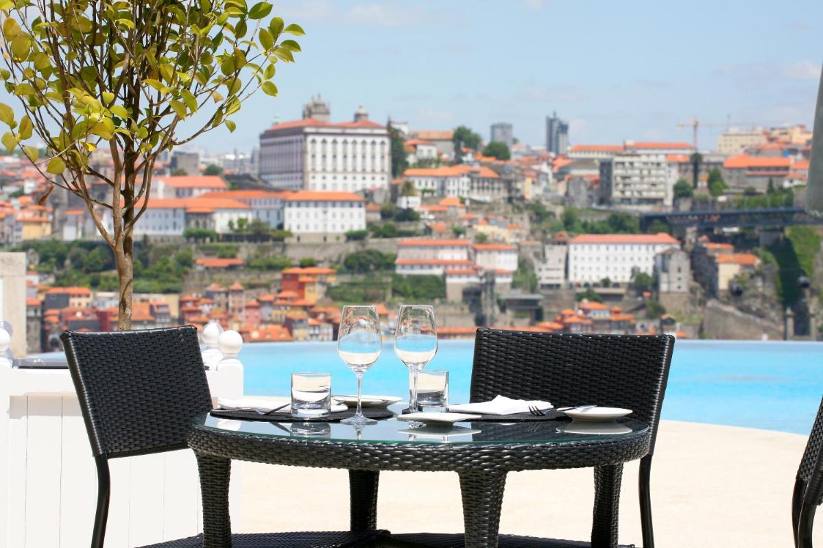 A piscina em ou perto de The Yeatman