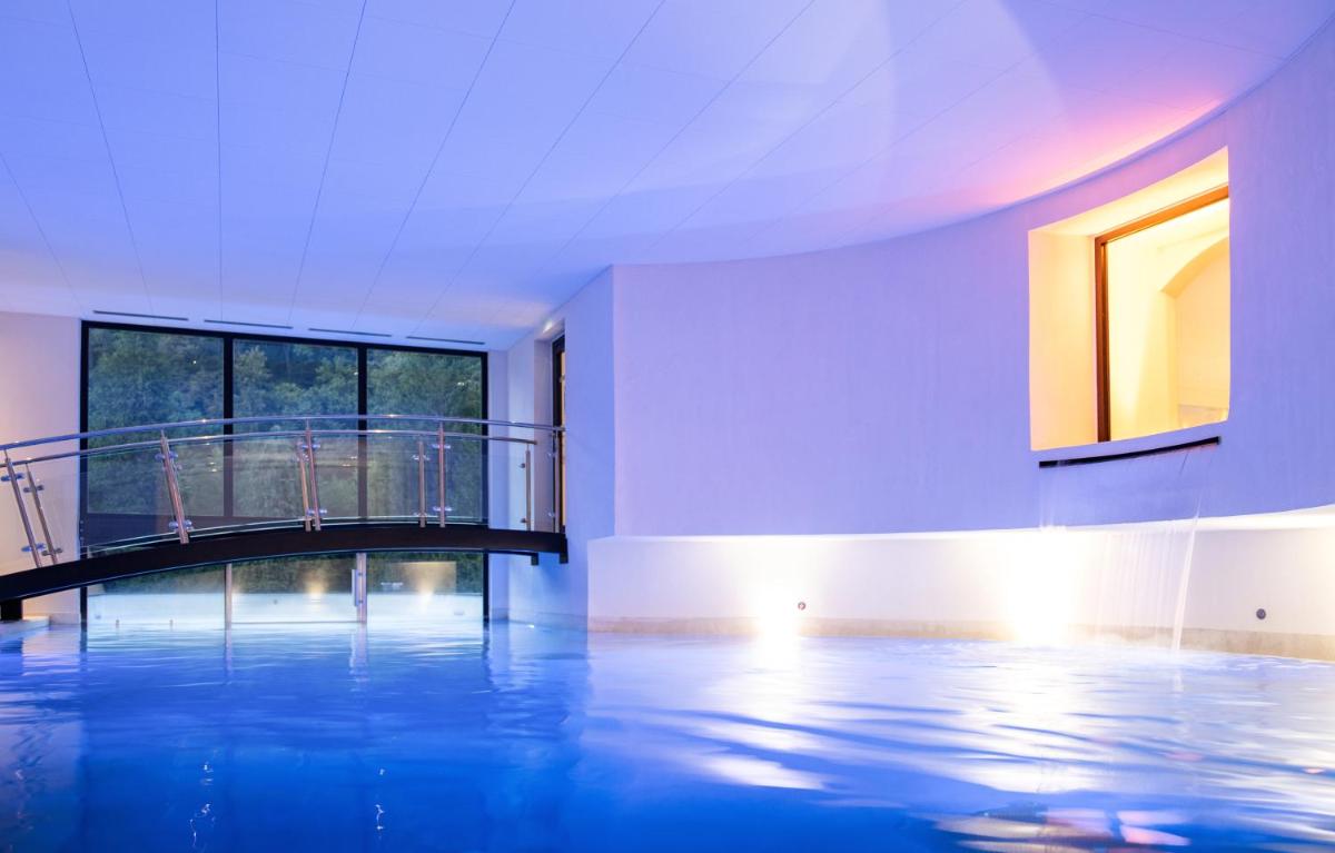 Piscine de l'établissement 6717 Nature Hôtel & Spa Le Clos des Délices ou située à proximité