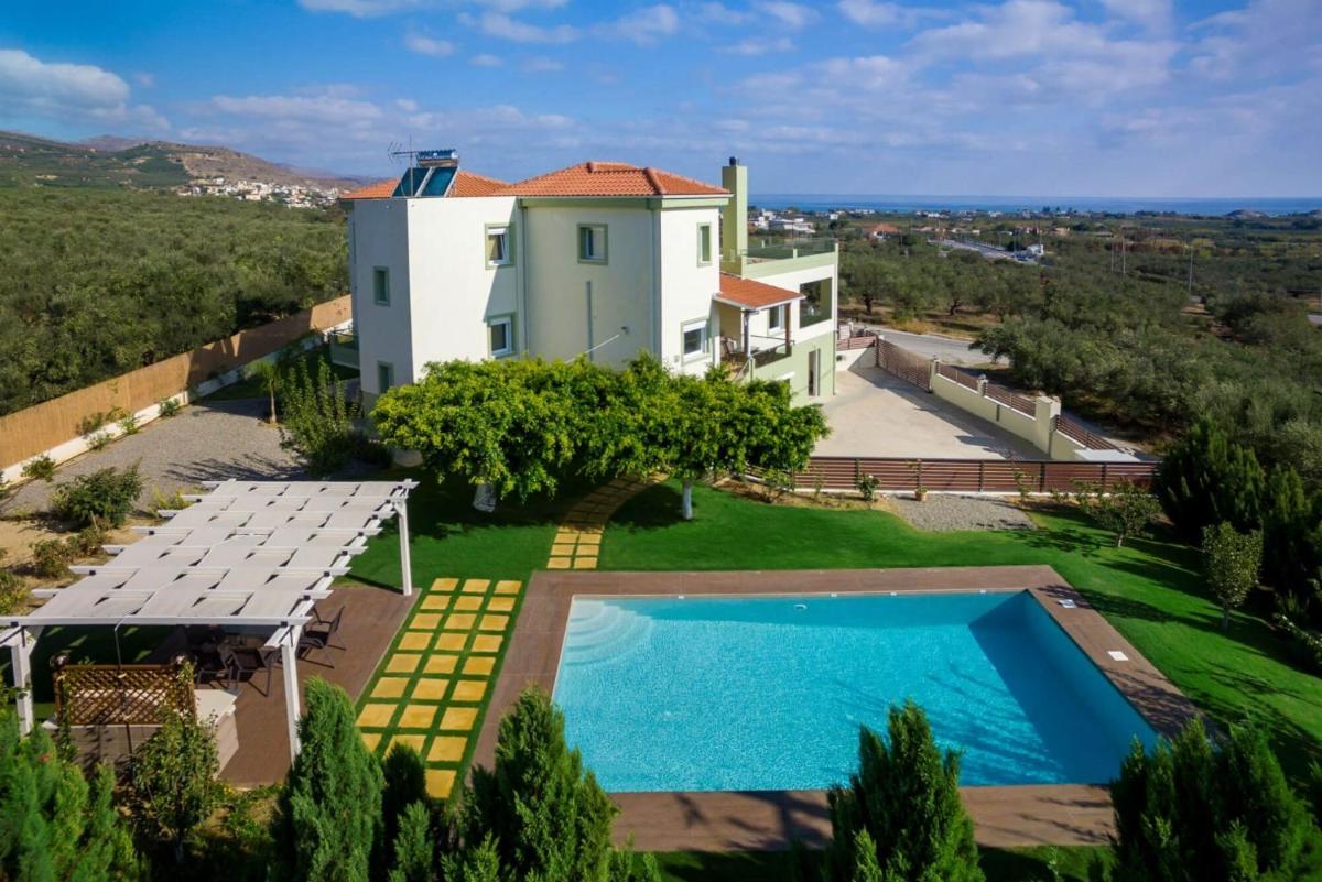 Villa Dimokratia - Housity
