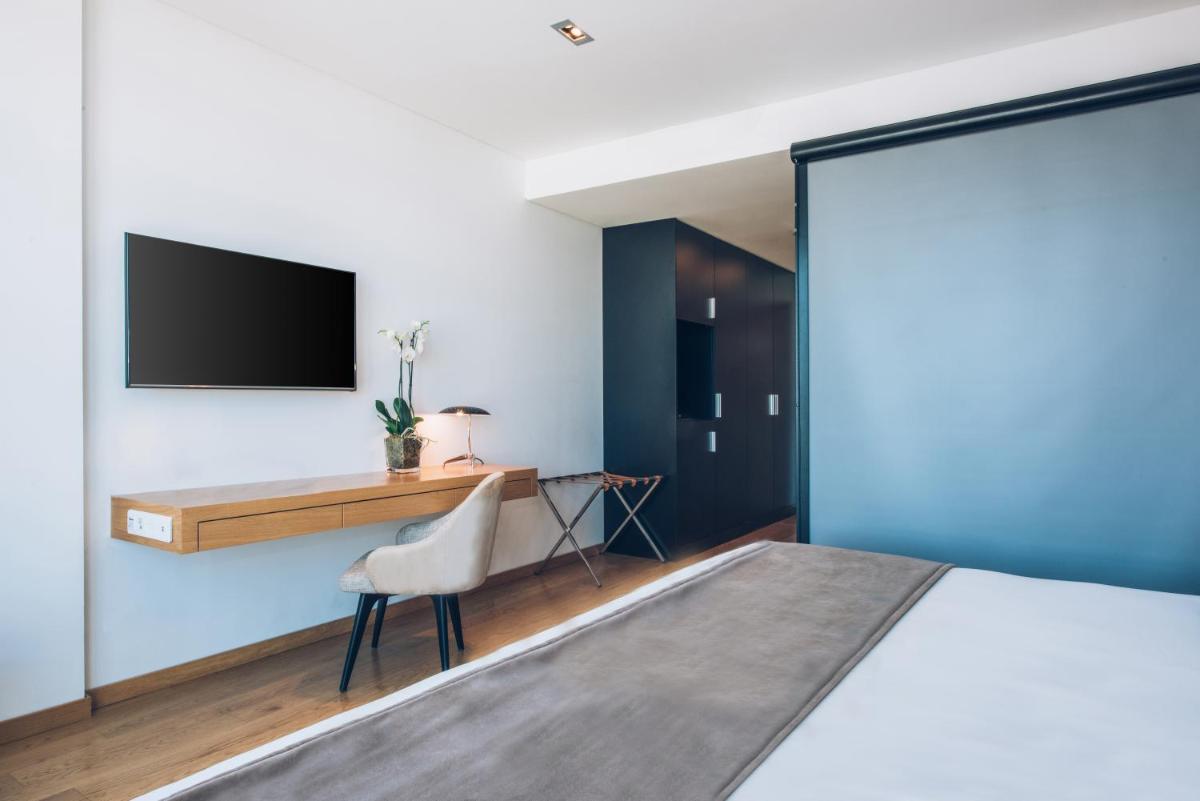Uma televisão e/ou sistema de entretenimento em Iberostar Selection Lisboa