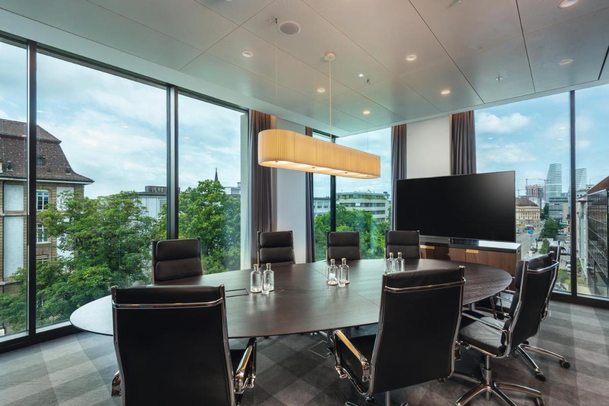 Suitetrails - Mövenpick Hotel Basel