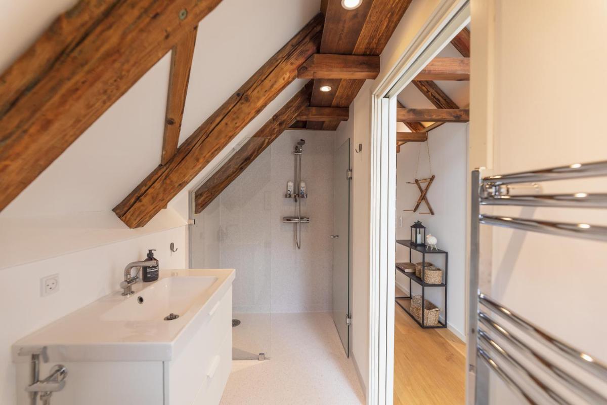 Løðupakkhúsið - Historical Warehouse - Top Floor - Housity