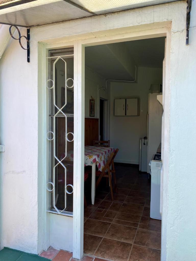 Gladys House - Housity