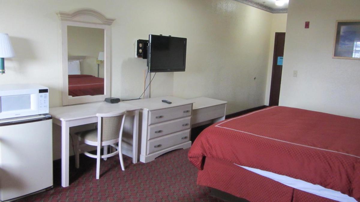 Americas Best Value Inn and Suites Houston FM 1960 - Housity