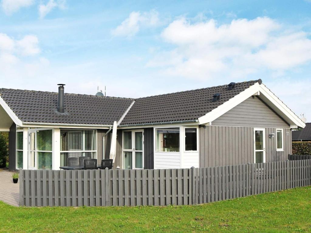 7 person holiday home in Hadsund - Housity
