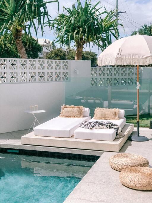 Sea Breeze on Oceanic, Luxury Beach Holiday Home - Housity