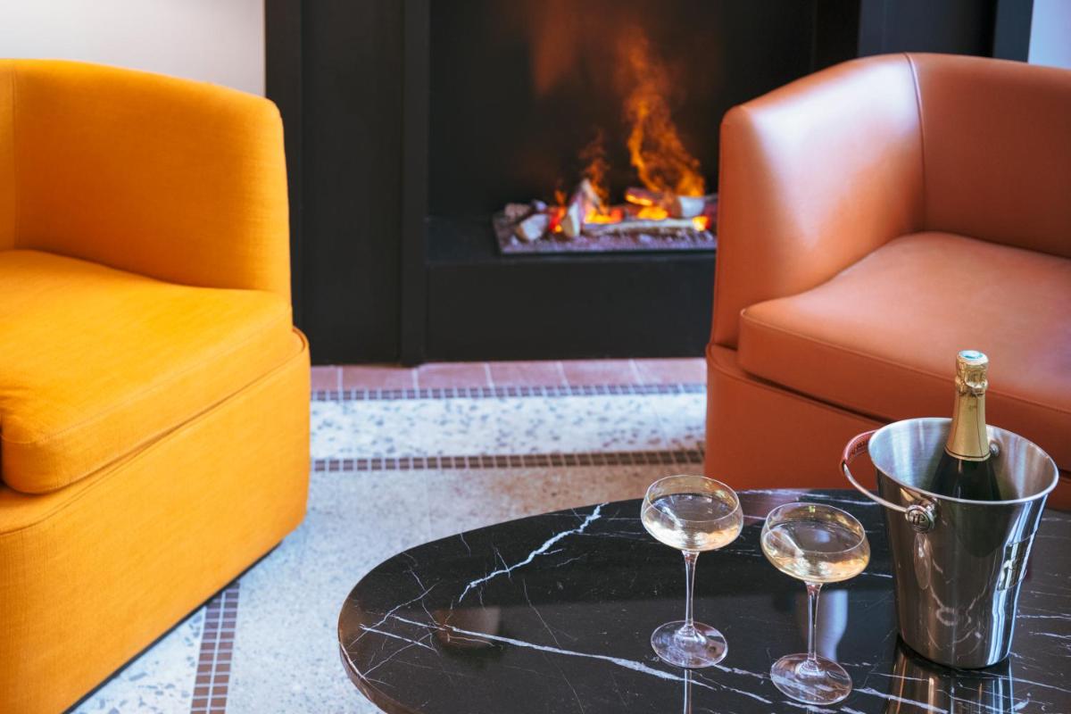 Coin salon dans l'établissement Dadou Paris