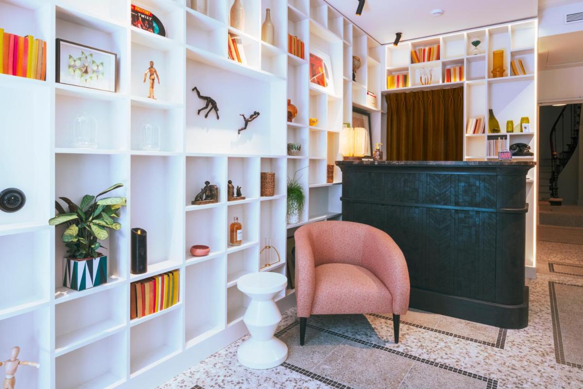 Coin salon dans l'établissement Dadou Paris