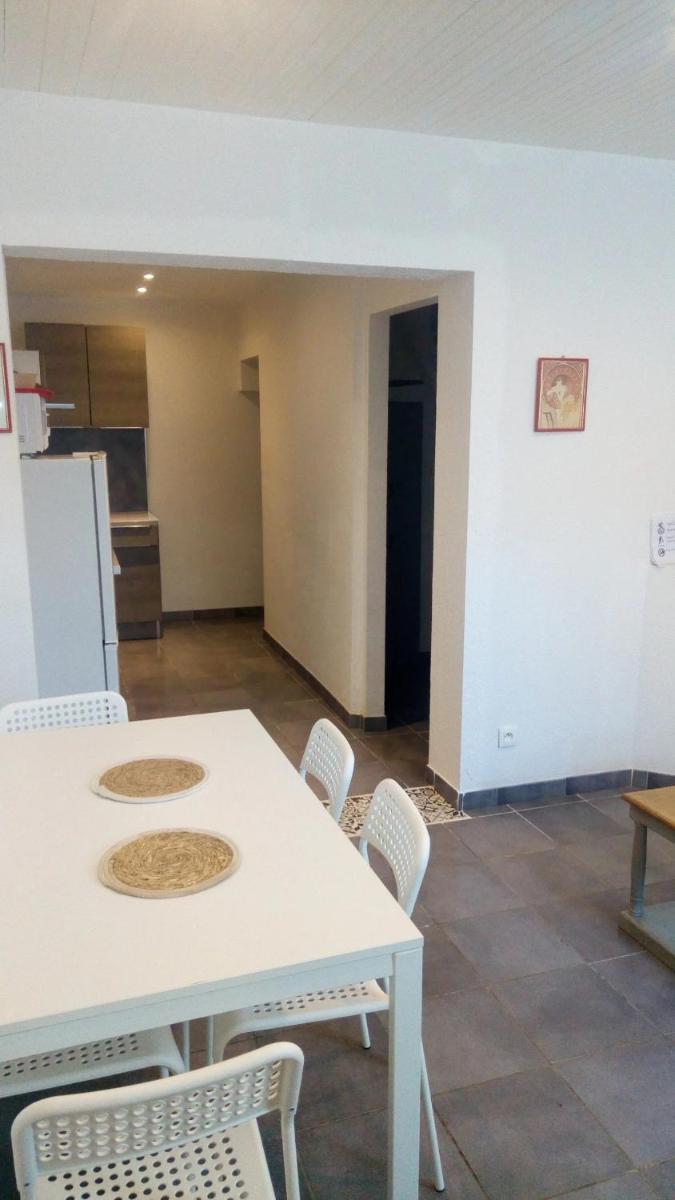 Canet : agréable maison au calme pour 8 personnes. - Housity