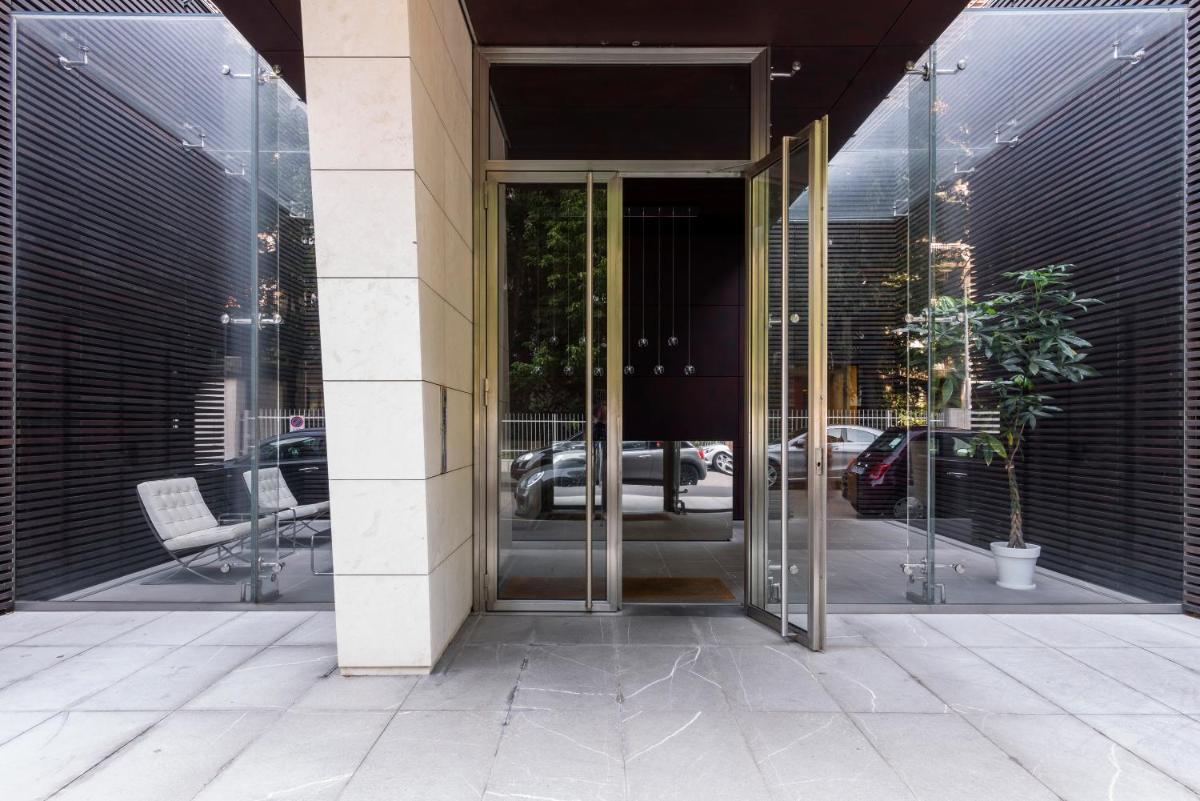 Luxury flat with pool gym spa parking - Unit20N - Housity