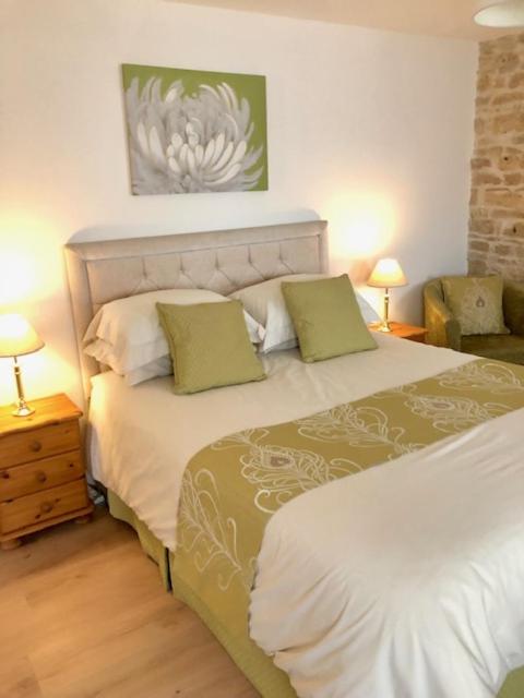 Les Roches - Housity