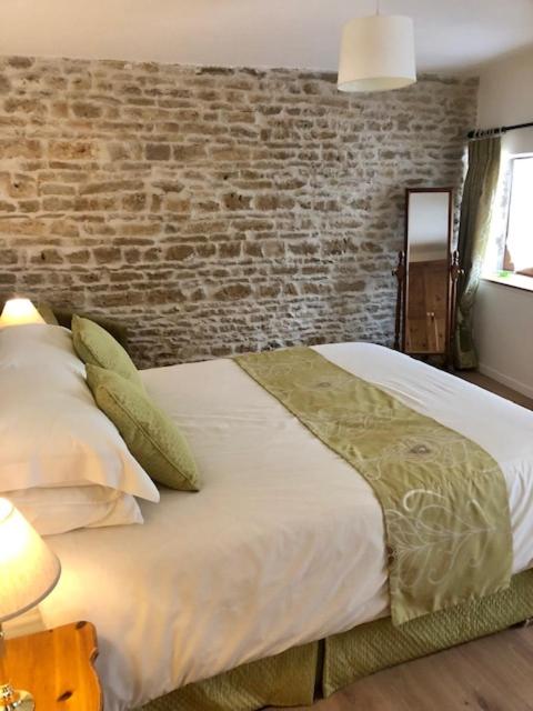 Les Roches - Housity