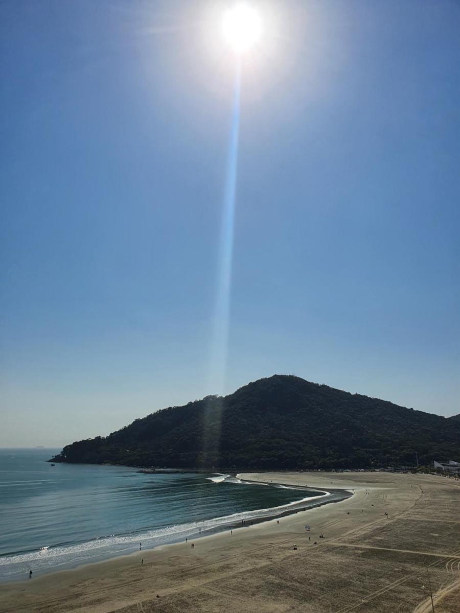 Lindo apto tudo novinho, prédio frente mar - Housity