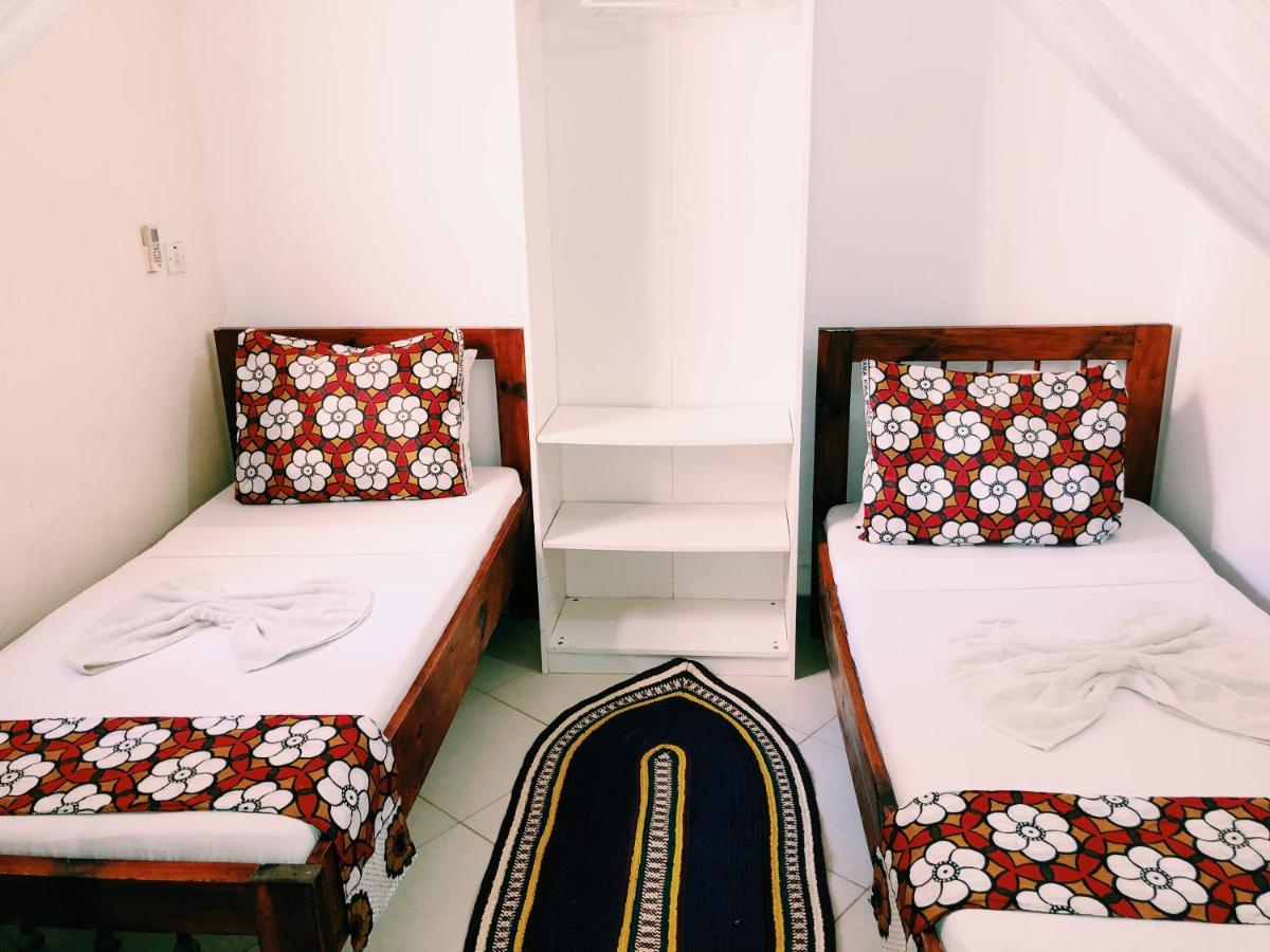 Kelele Square - Housity