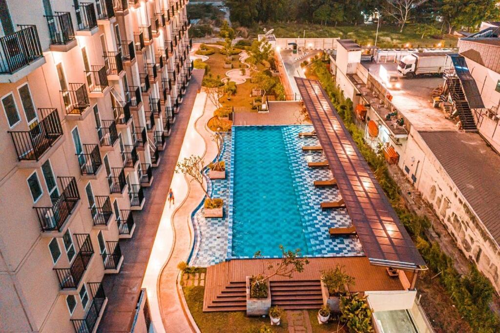 Azalea Suites Cikarang by Jayakarta Group - Housity