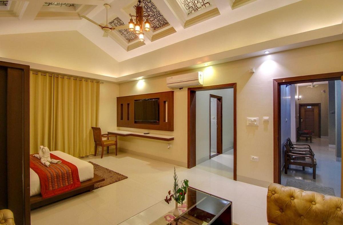 Luxury Jim Corbett Resort - Housity