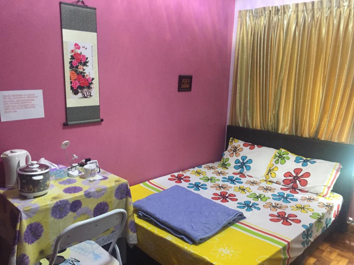 COMFORTABLE MASTERBEDROOM SUITE - Housity