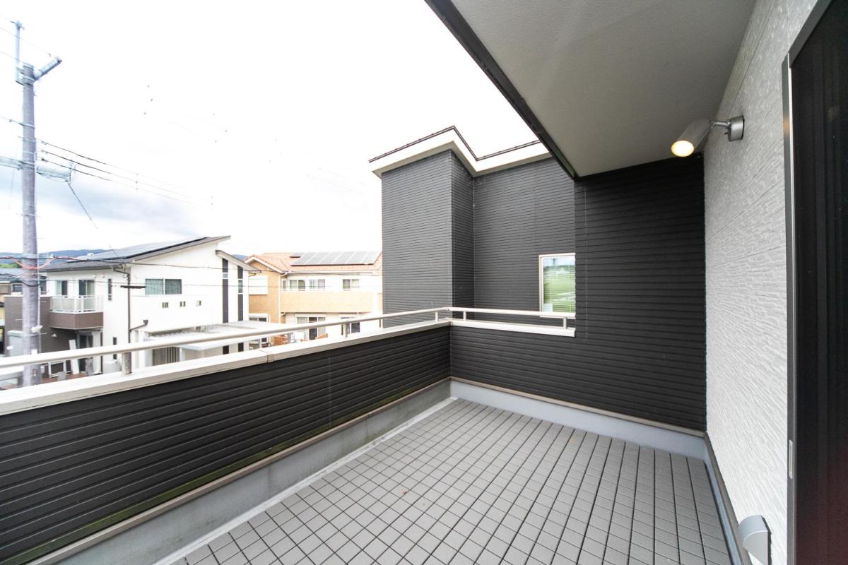 Shiga Lakeside Villa in Minamishinbo - Housity