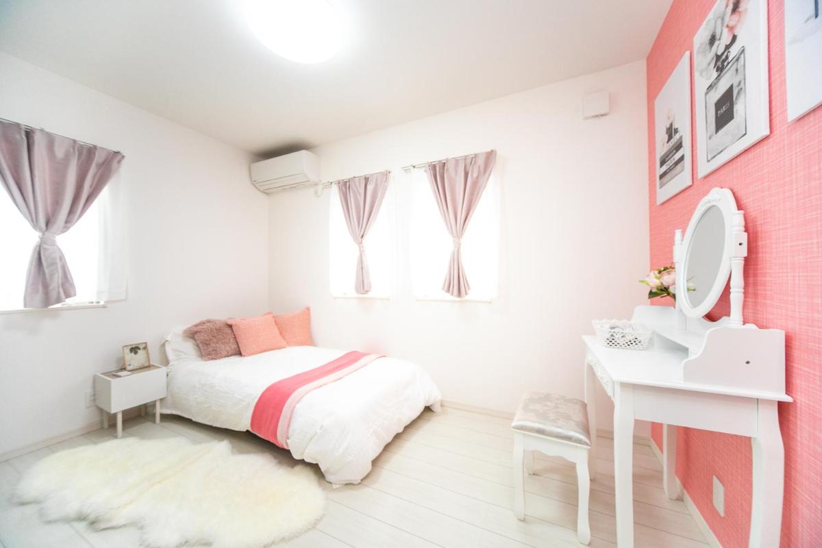 Shiga Lakeside Villa in Minamishinbo - Housity