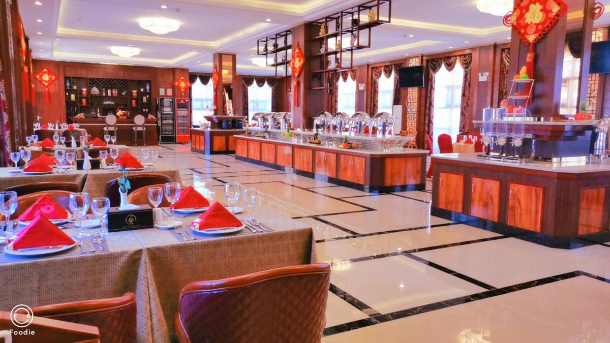Golden Peacock Hotel Blantyre - Housity