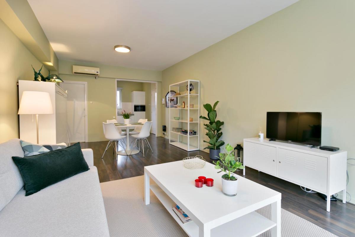 Cosy studio in city center with sunny terrace, free NETFLIX and Wifi - Housity