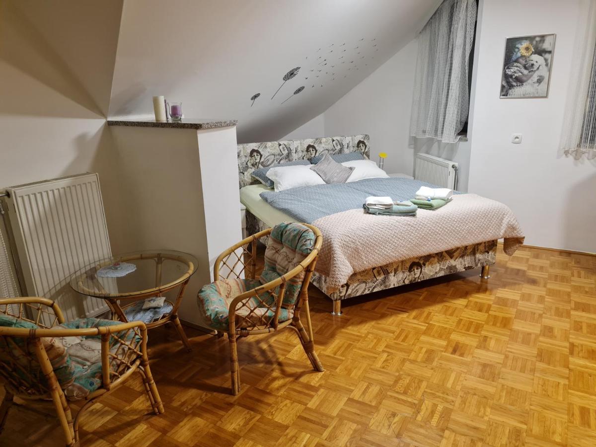 Apartma Juteršek - Housity
