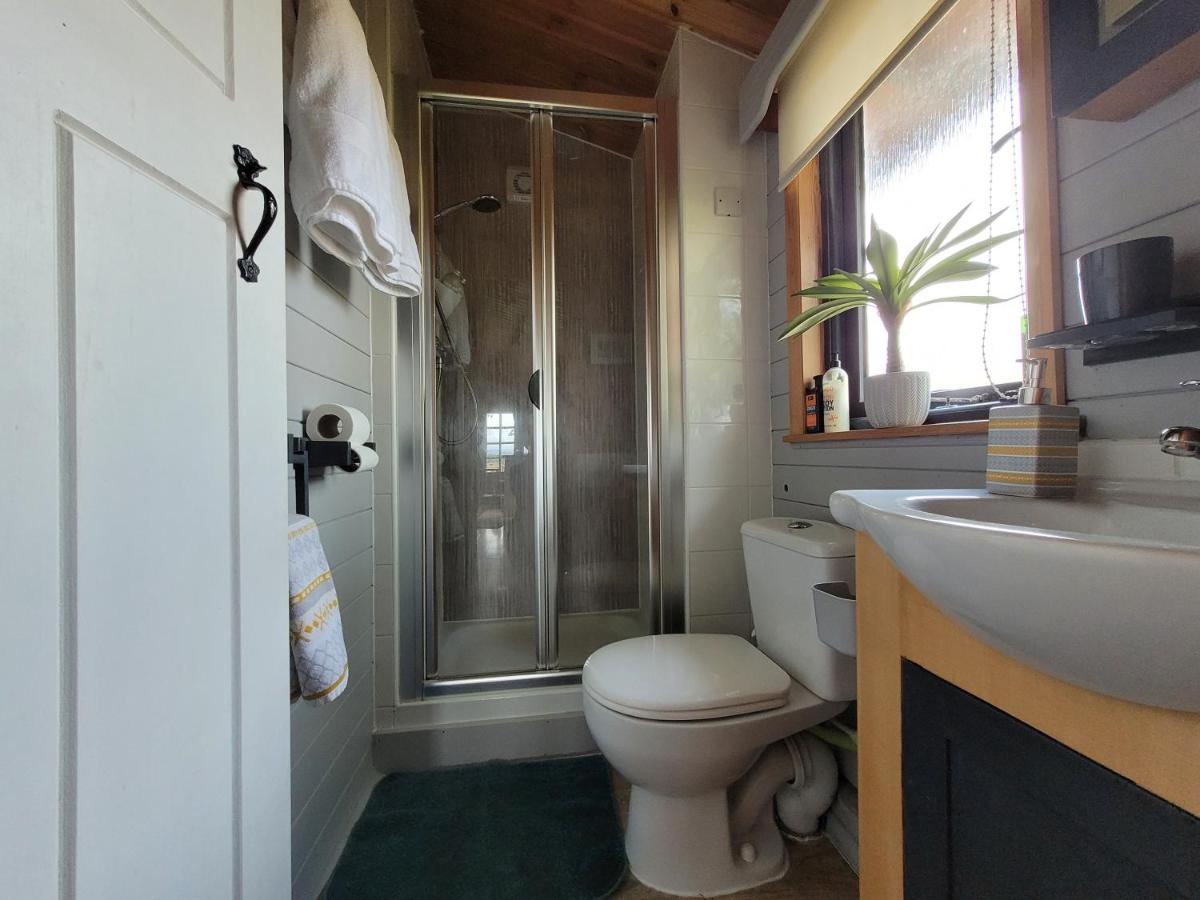Cosy wood cabin in rural area near national park - Housity