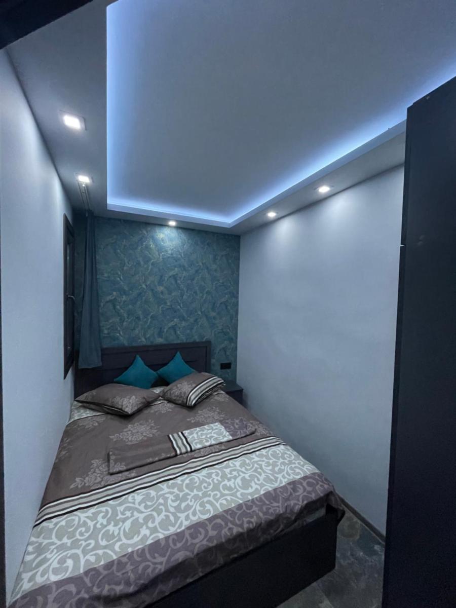 Suitetrails - Designed Apartment with French Balcony SELF CHECK IN