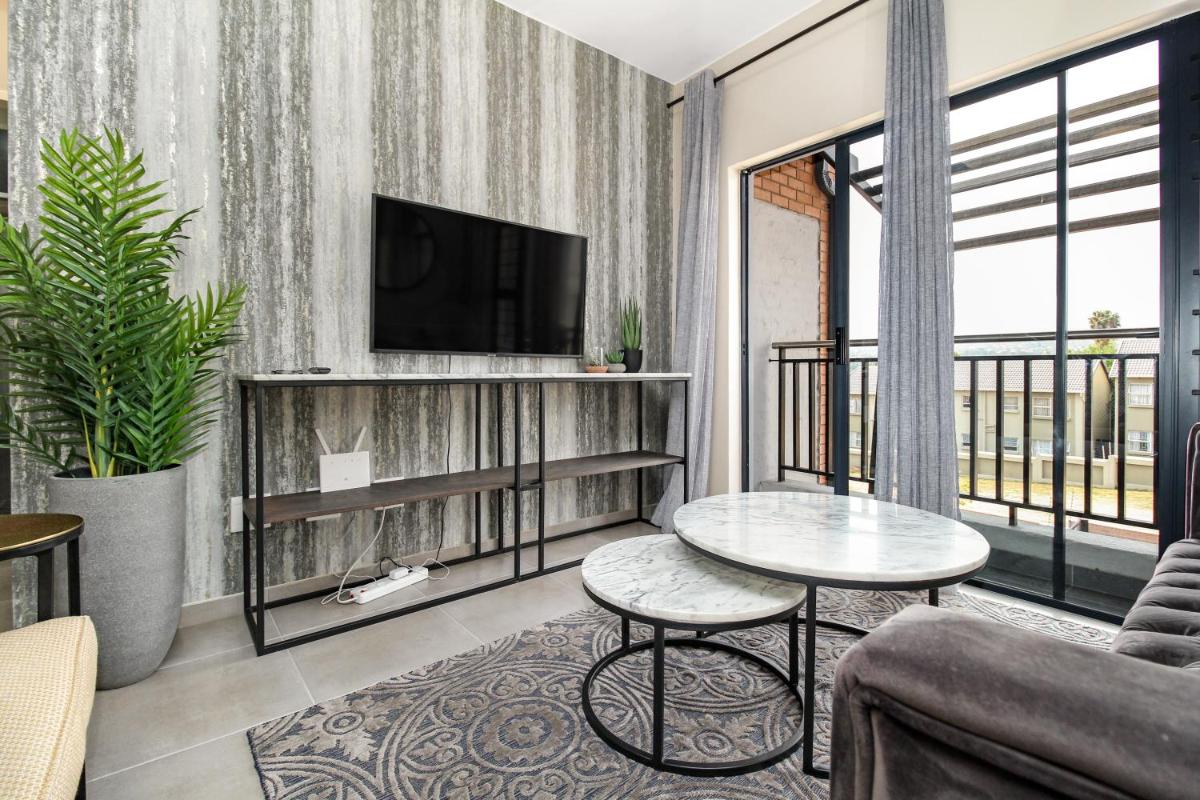 Smartz Apartment 334 - Hizvo