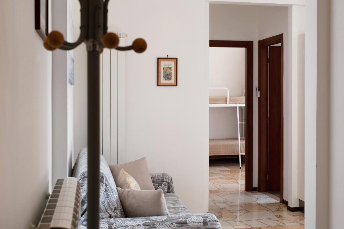 Bilocale Corosu con 2 balconi - Housity