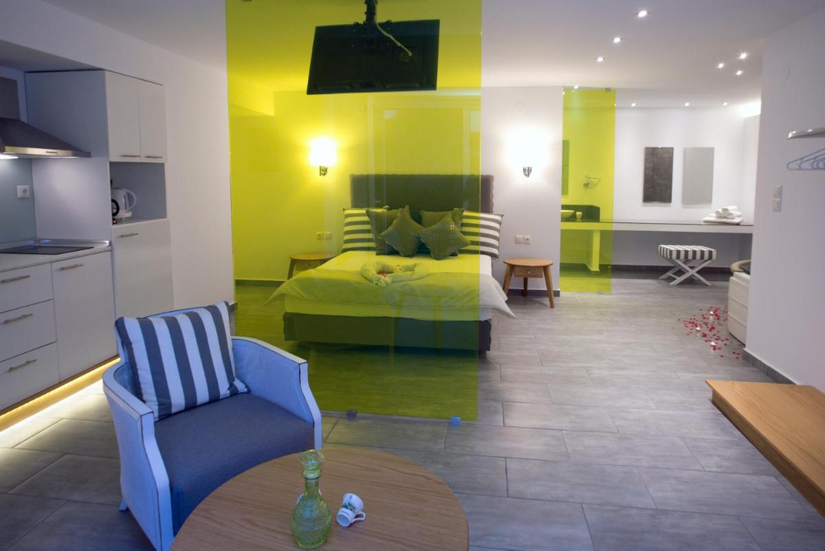 Suitetrails - Kapahi Seaview Hotel Apartments