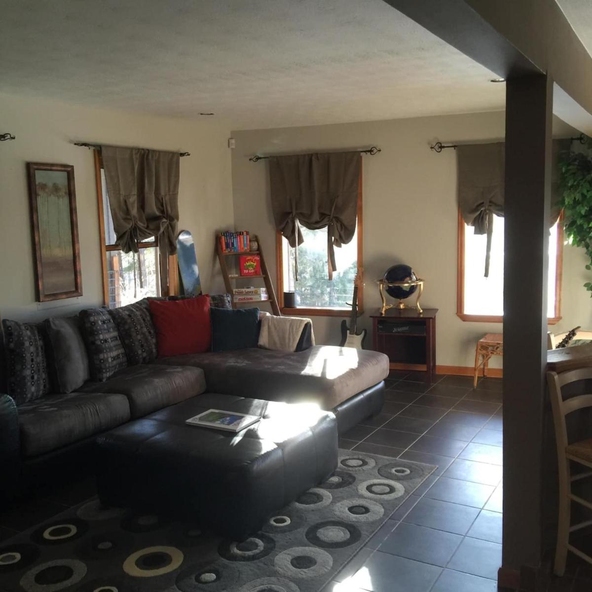 Spectacular Mountain Top Property - Housity