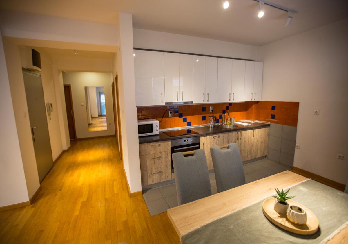 Suitetrails - Three Bedroom Apartment Near City Center
