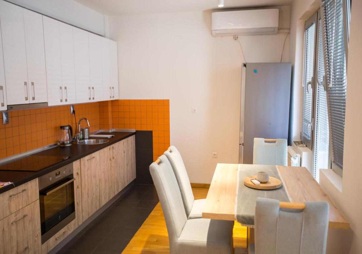 Suitetrails - Three Bedroom Apartment Near City Center