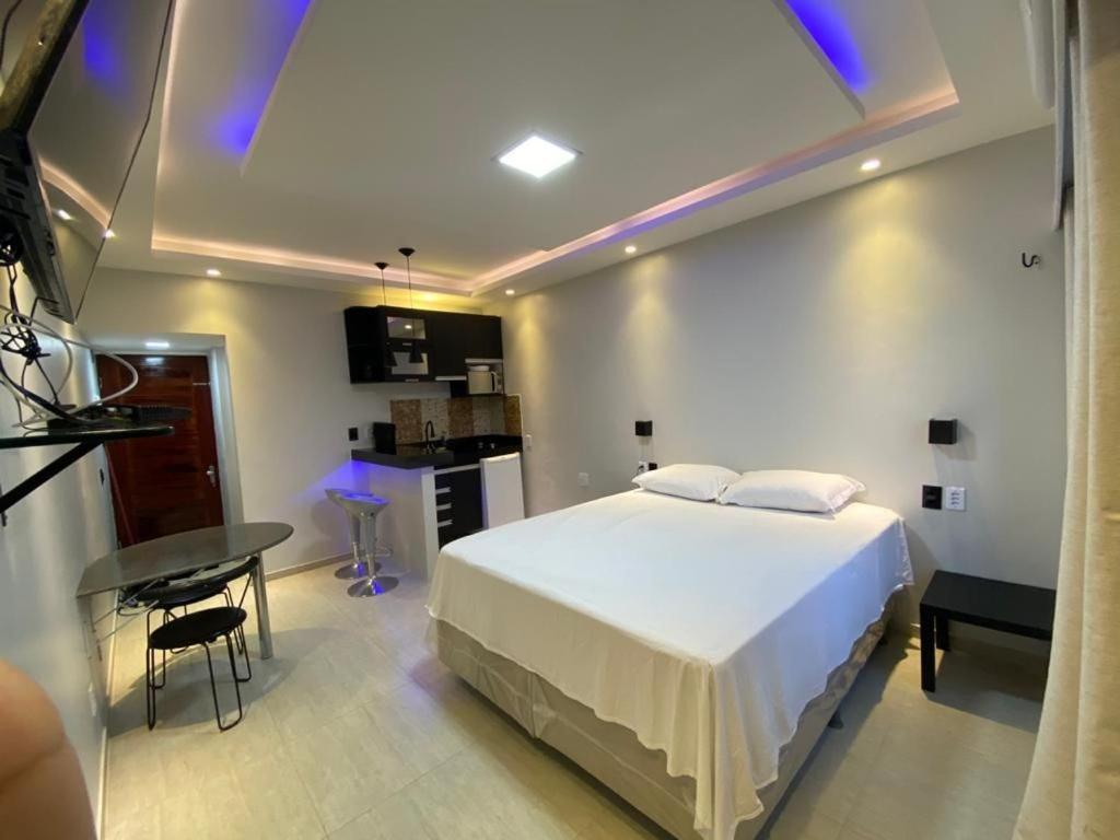 402 Lindo Flat mobiliado Praia de Iracema - Housity