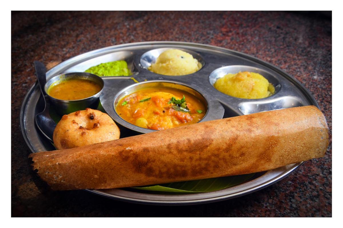 Hotel SR Tiruchendur - Housity