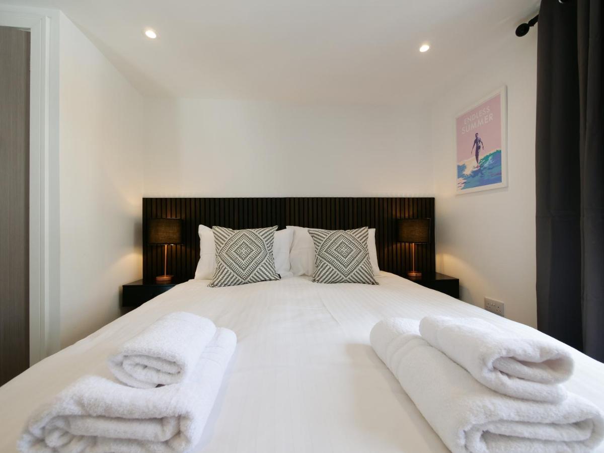 Kingsbridge Penthouse - Housity
