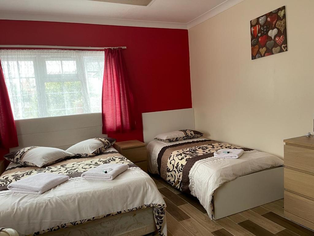 Nights Inn - Housity