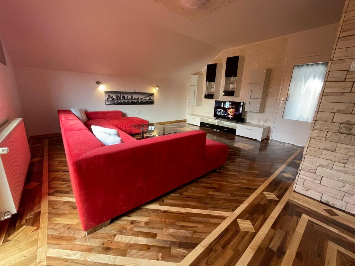 Komfort Apartman Bilivano - Housity