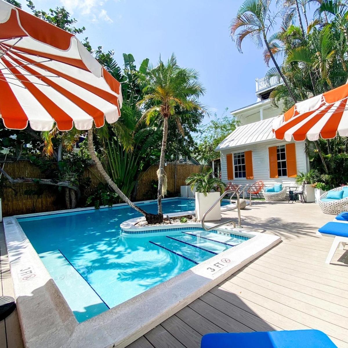 Marreros Guest Mansion - Adult Only - Housity