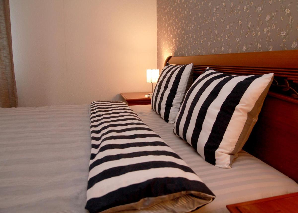 Emilie's Apartments - Housity