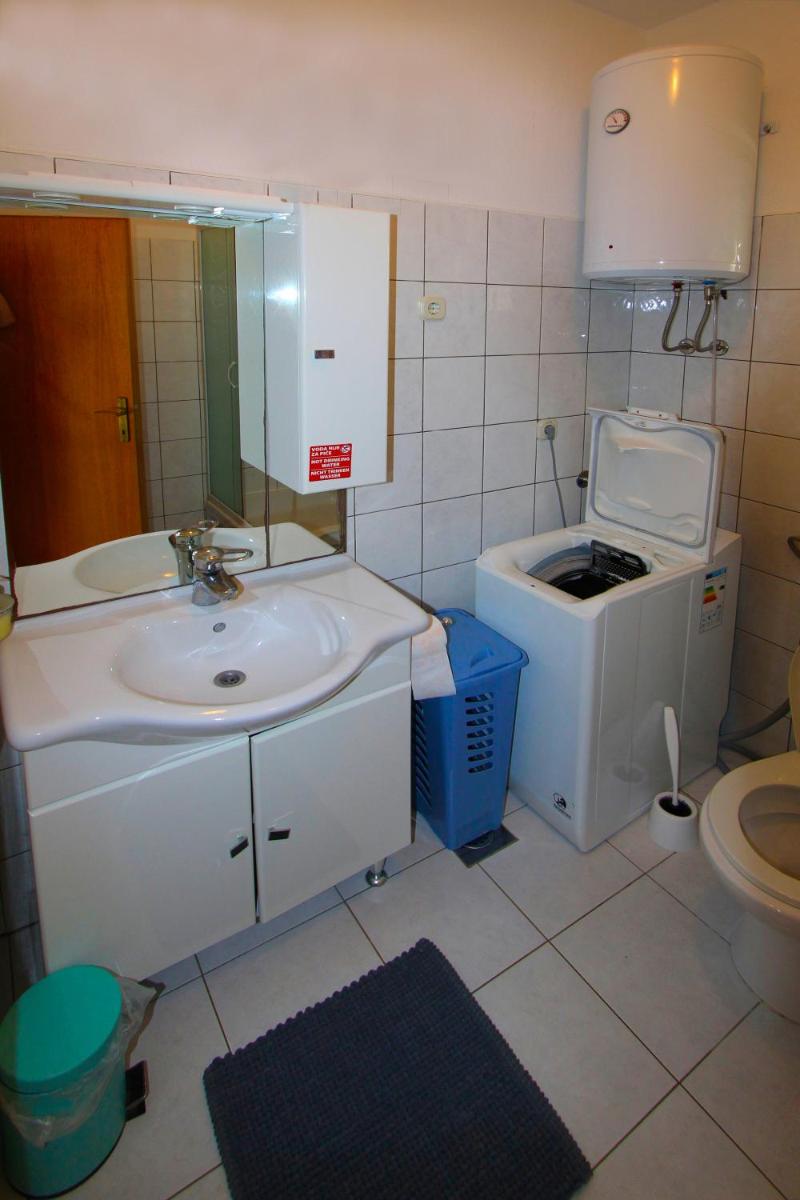 Holiday house Lovre - Housity