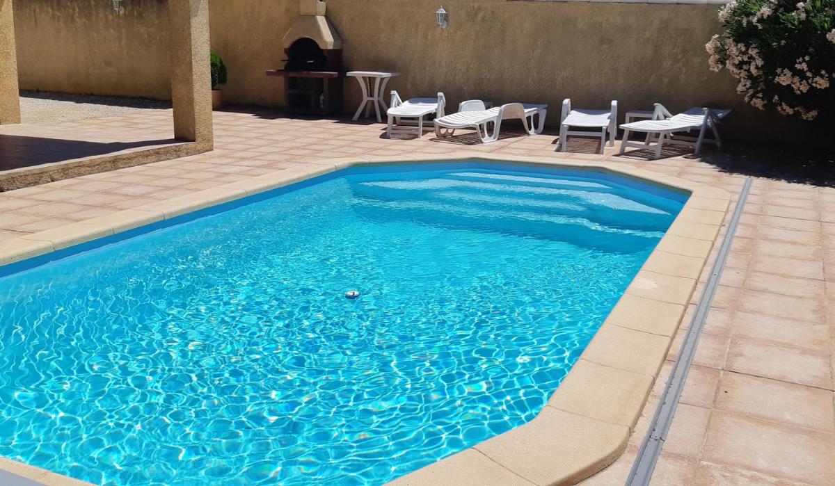 Chambre privée avec Piscine - Housity