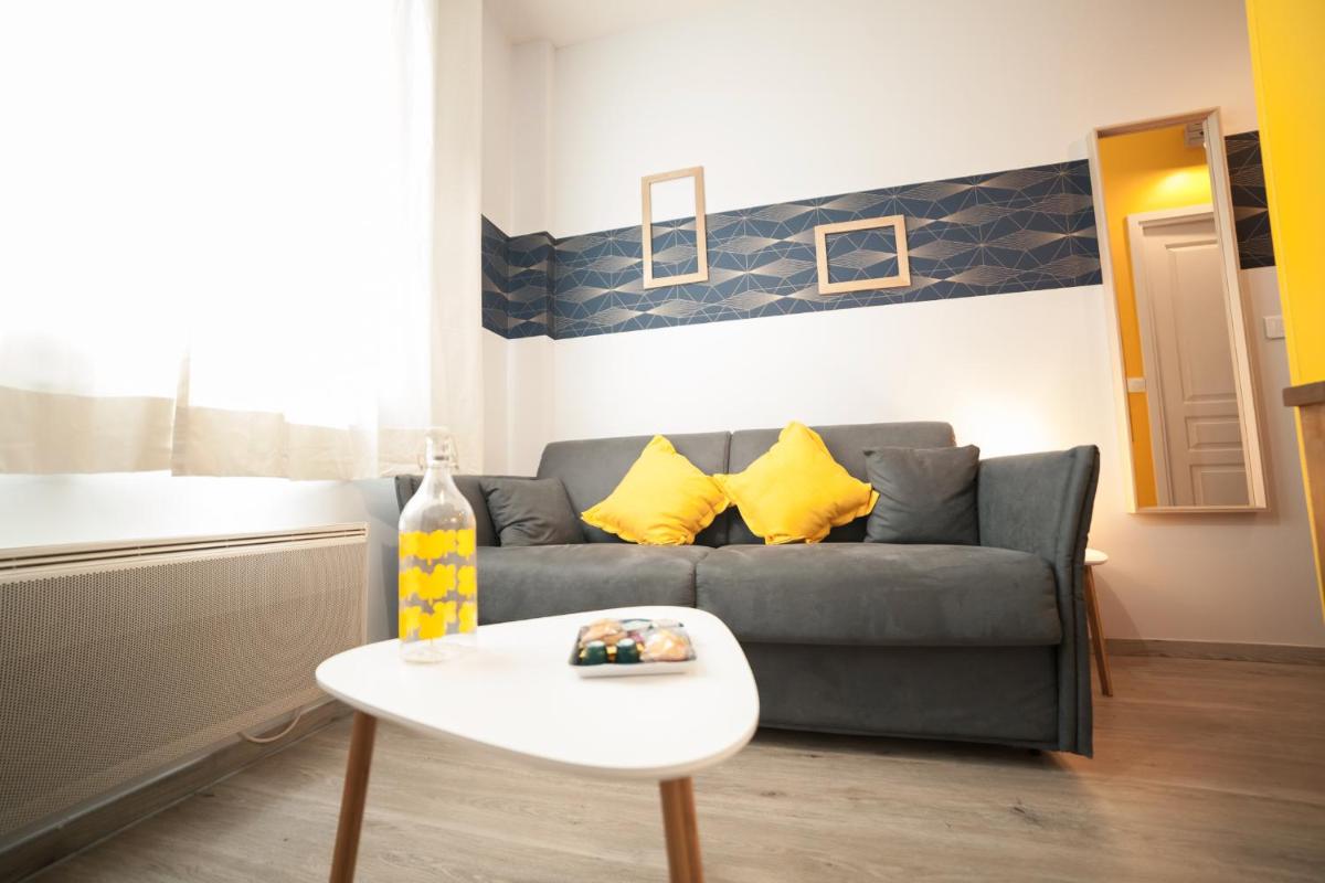 PRESTIGELOC Studio Cosy Place du Martroi Orléans - Housity